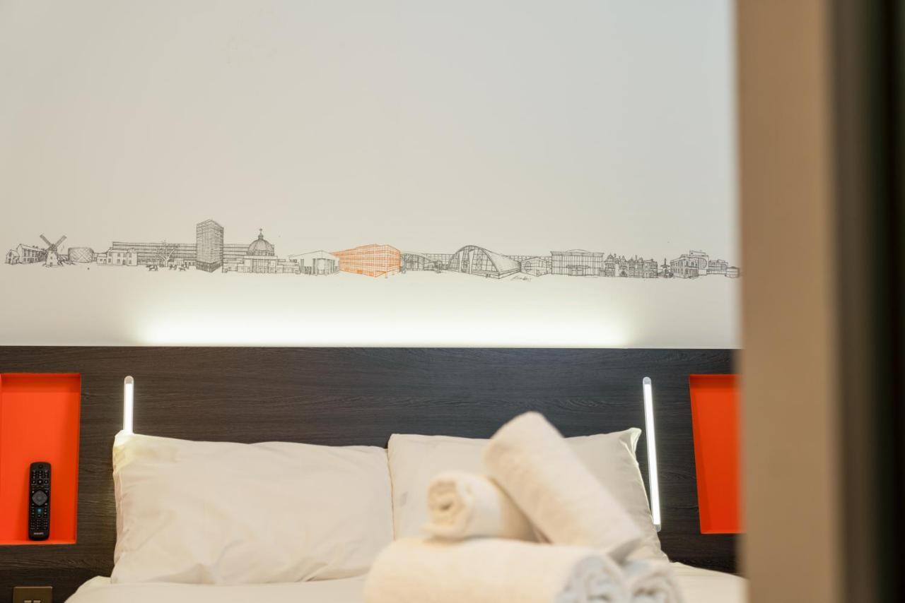 Easyhotel Milton Keynes Bagian luar foto