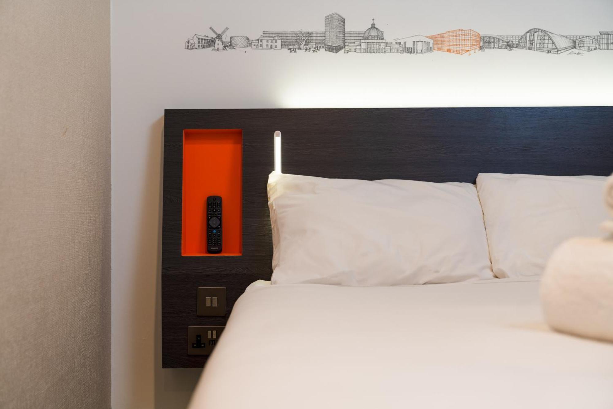 Easyhotel Milton Keynes Bagian luar foto