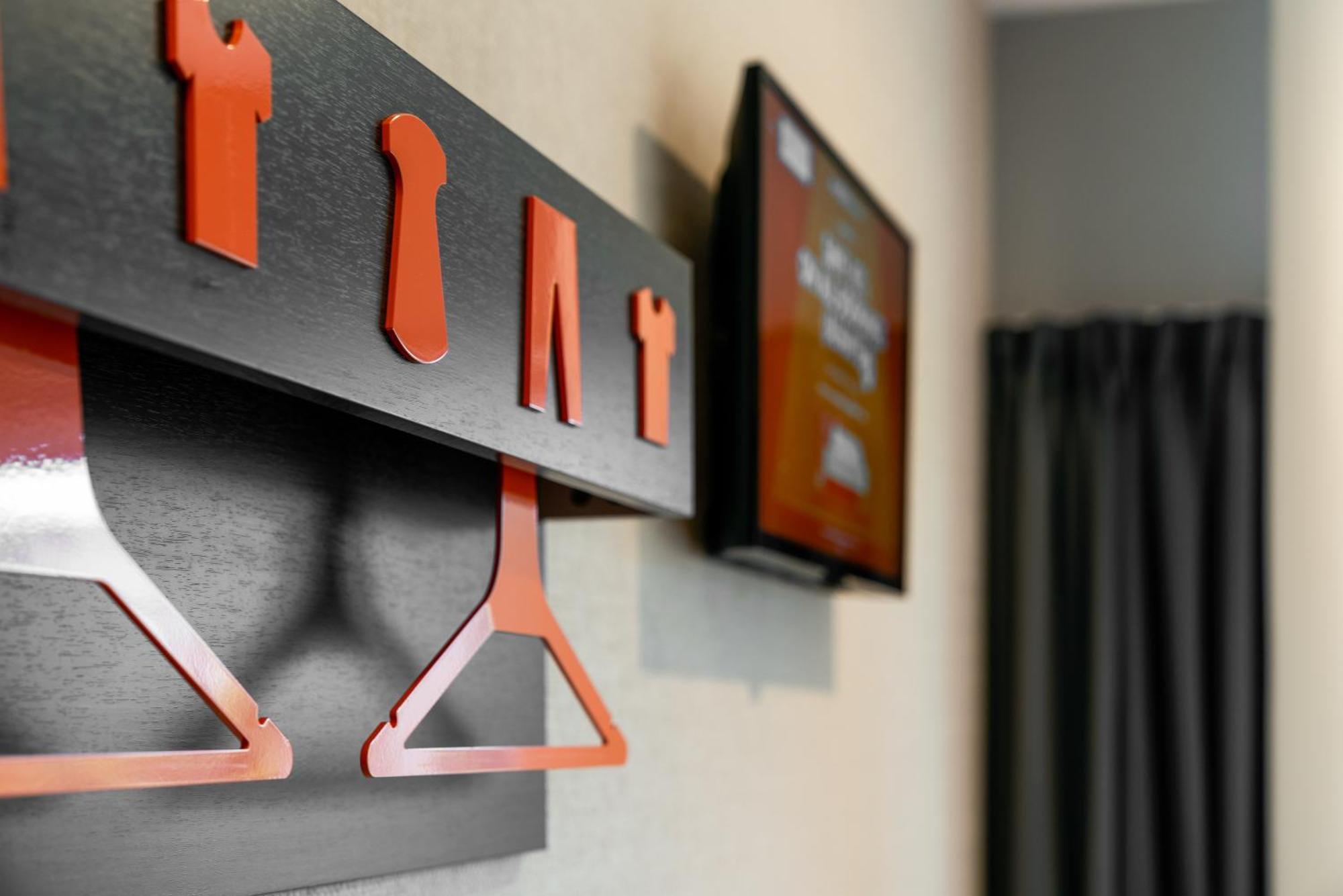 Easyhotel Milton Keynes Bagian luar foto