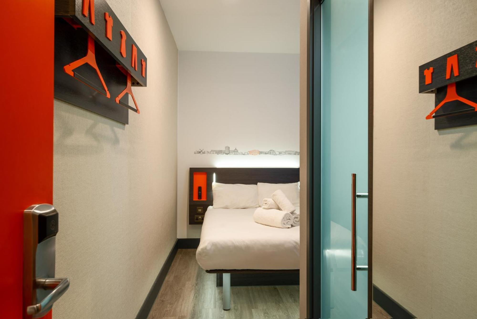 Easyhotel Milton Keynes Bagian luar foto