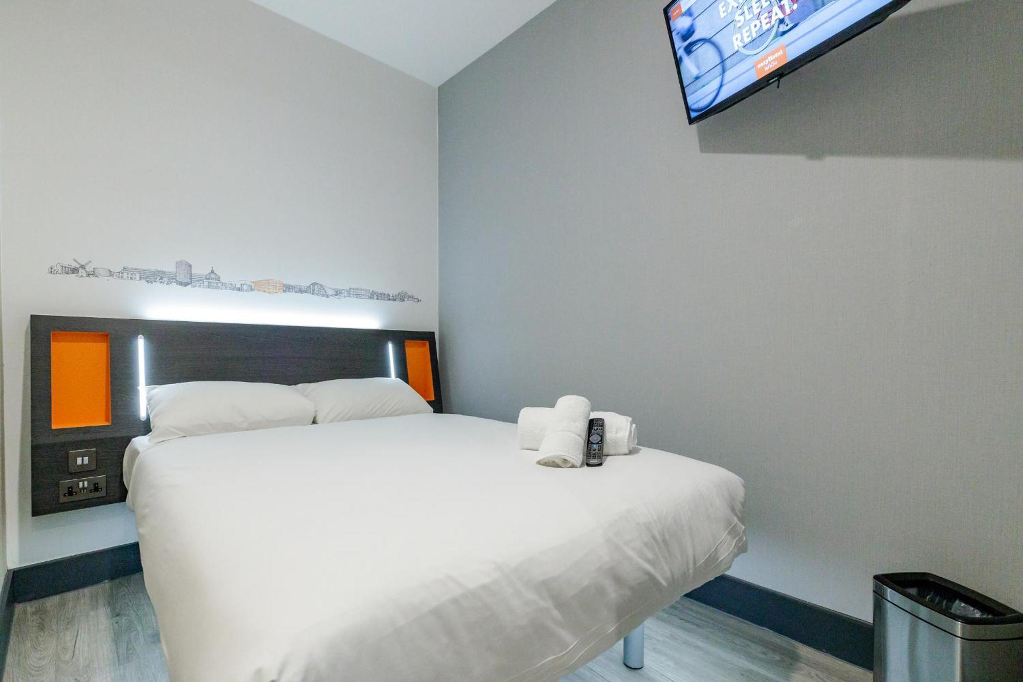 Easyhotel Milton Keynes Bagian luar foto