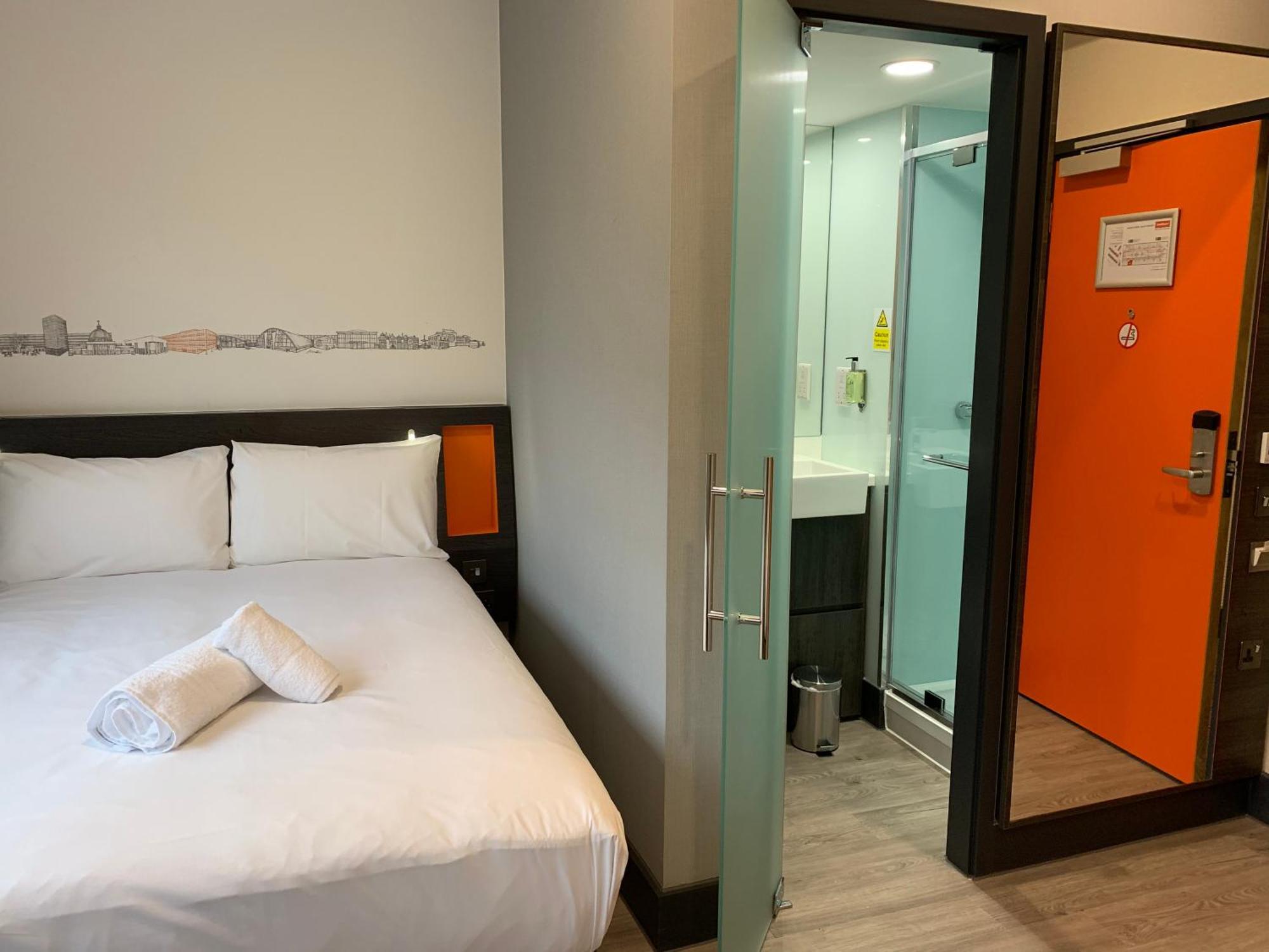 Easyhotel Milton Keynes Bagian luar foto