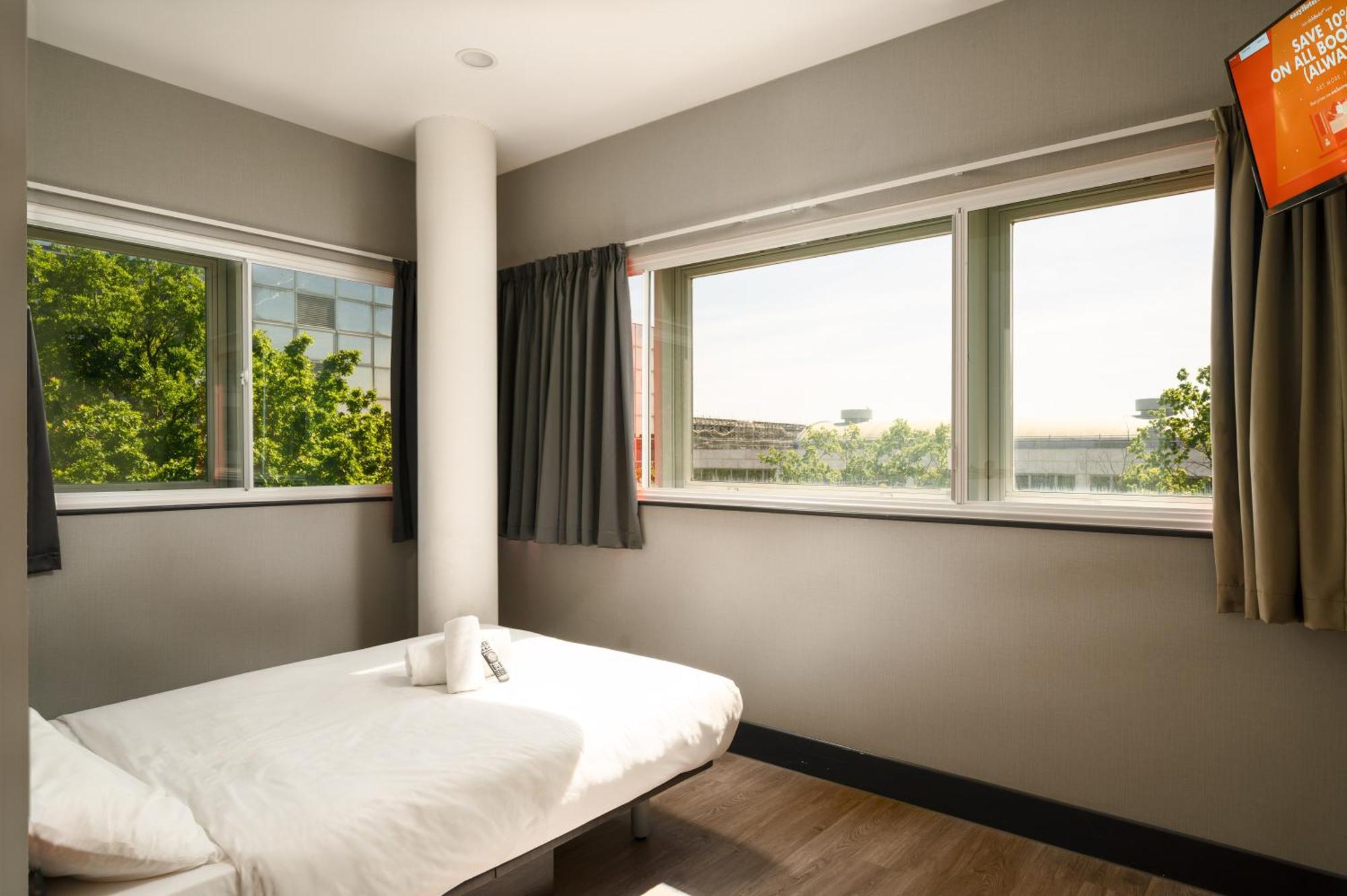 Easyhotel Milton Keynes Bagian luar foto