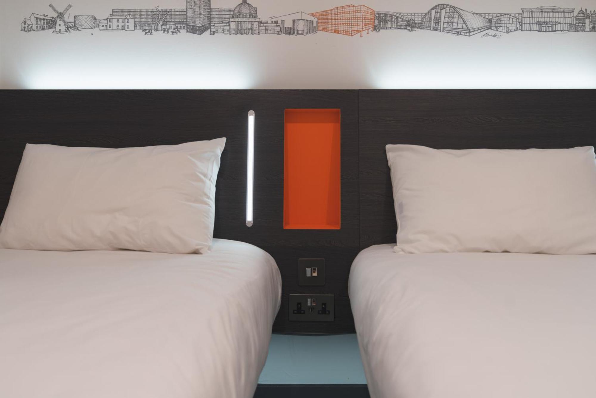 Easyhotel Milton Keynes Bagian luar foto