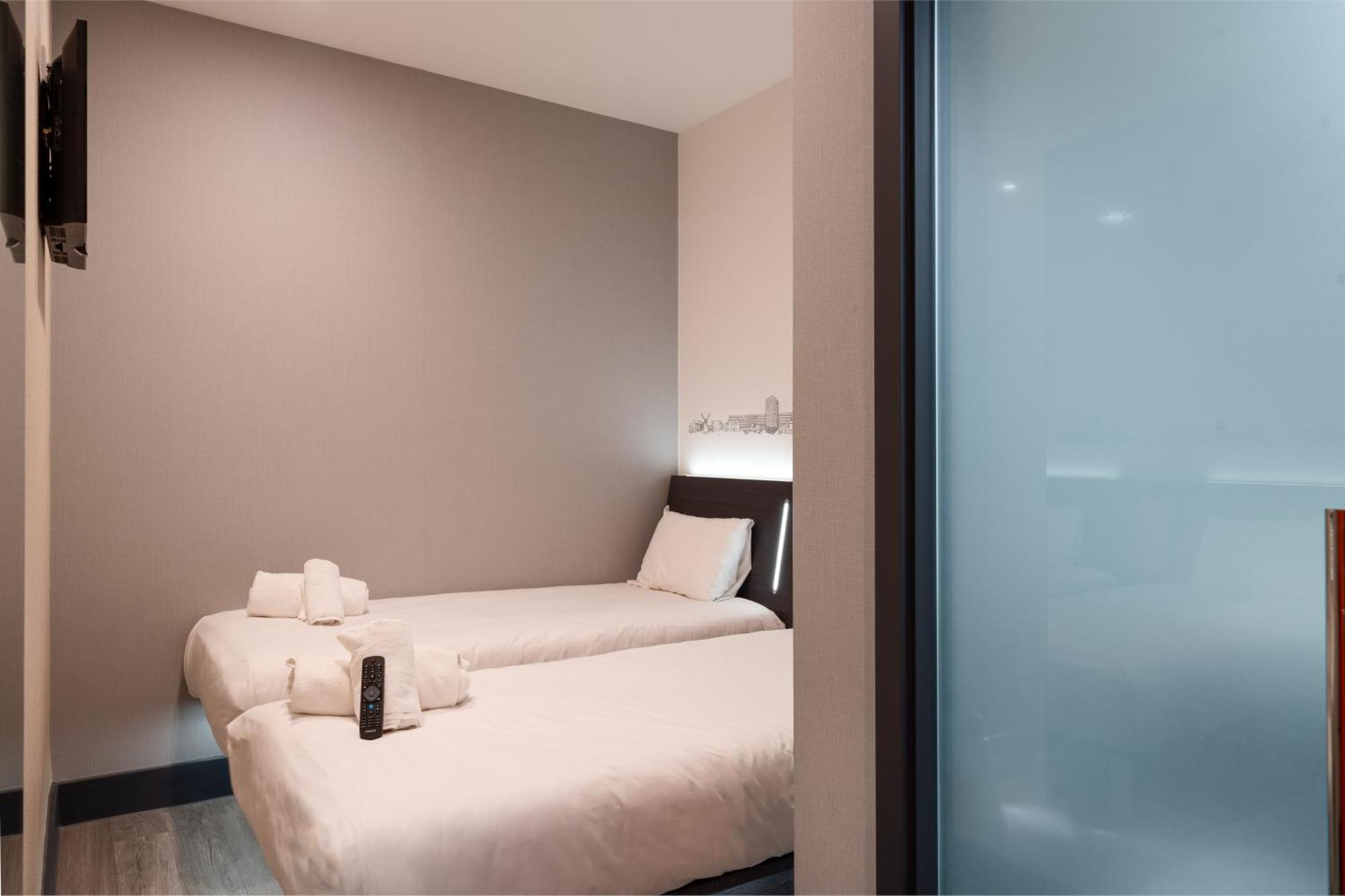 Easyhotel Milton Keynes Bagian luar foto