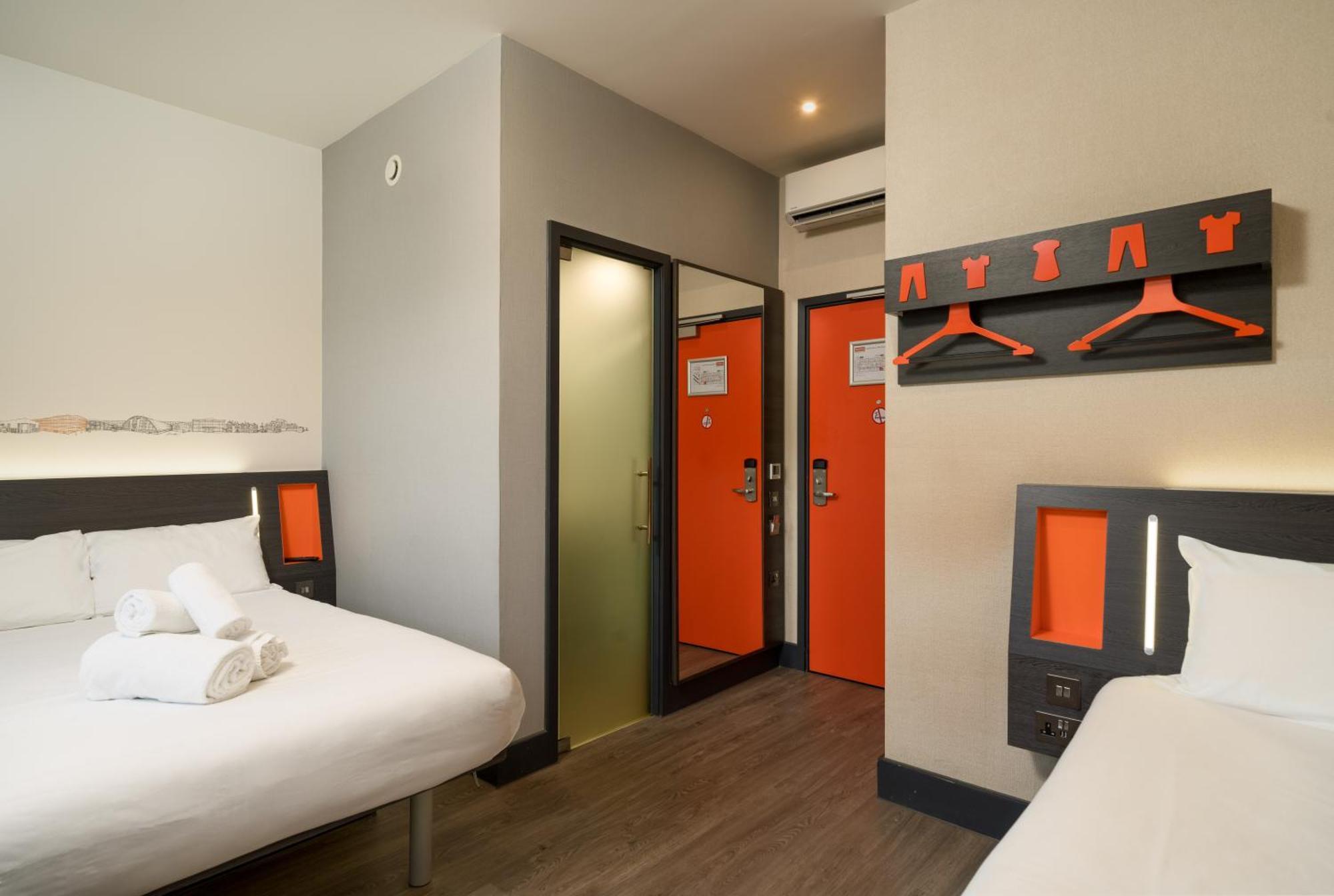 Easyhotel Milton Keynes Bagian luar foto
