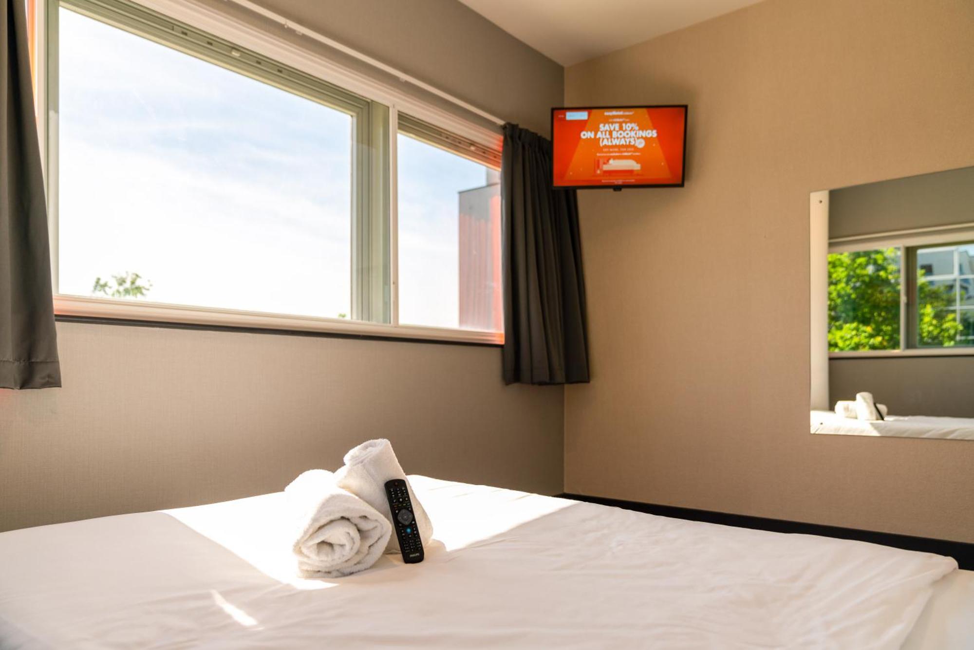 Easyhotel Milton Keynes Ruang foto