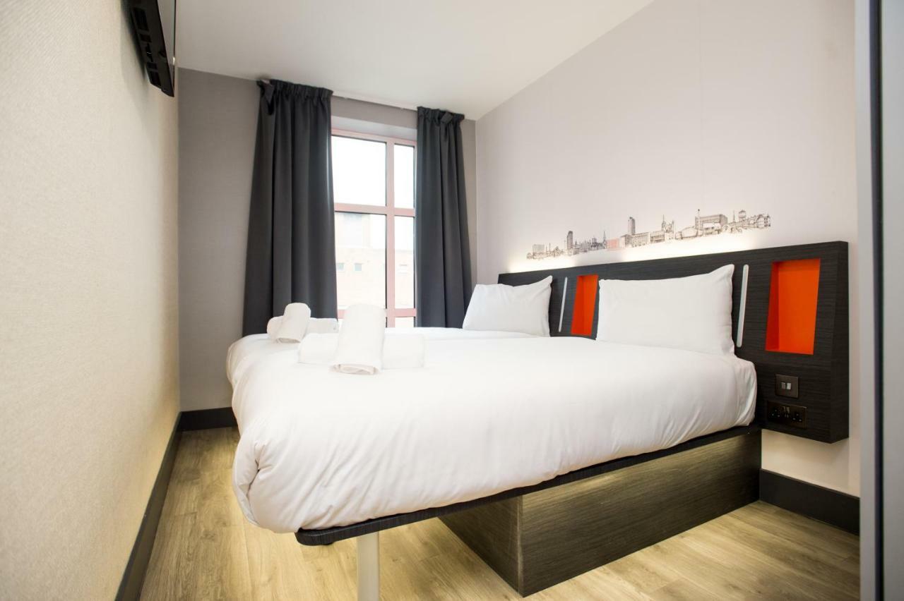 Easyhotel Milton Keynes Bagian luar foto